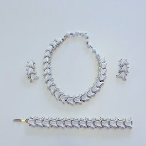 Great condition vintage accessories